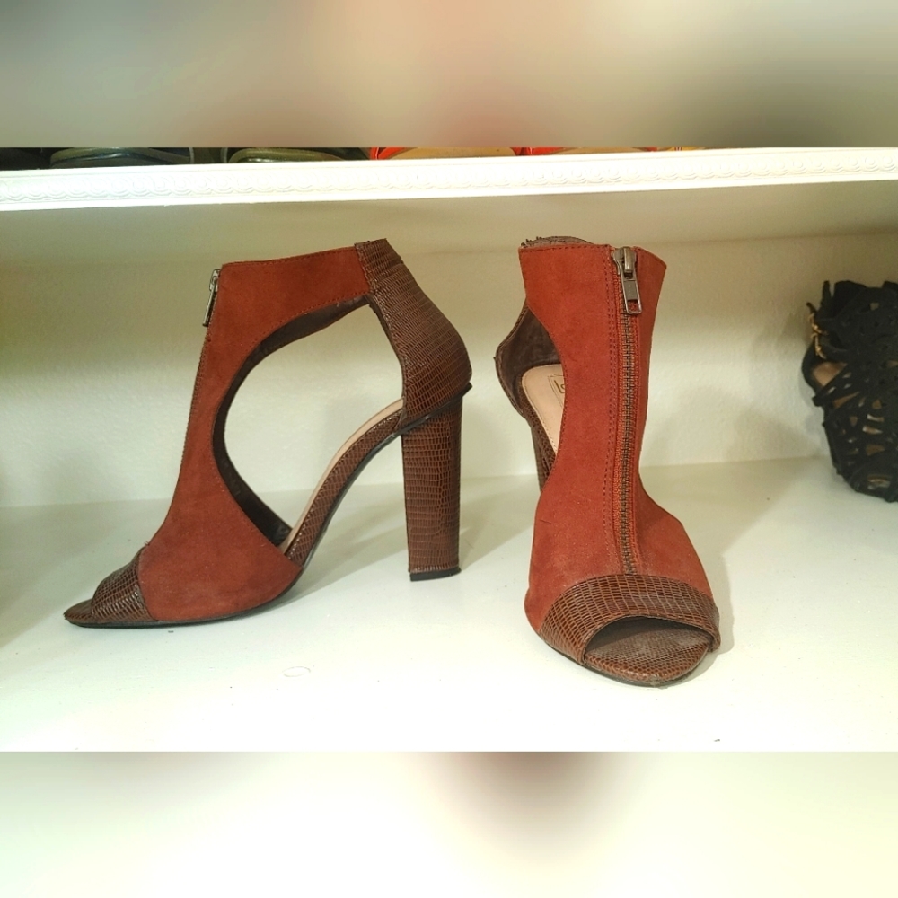 Brick red zip up heels